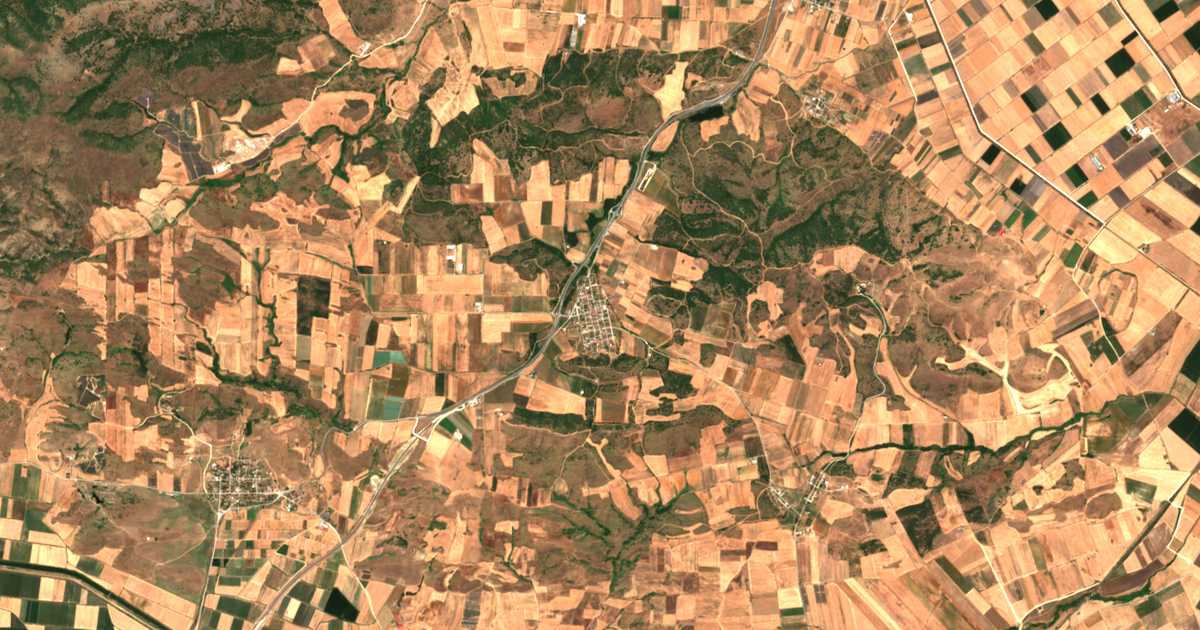Hartă satelitară: Voúnaina