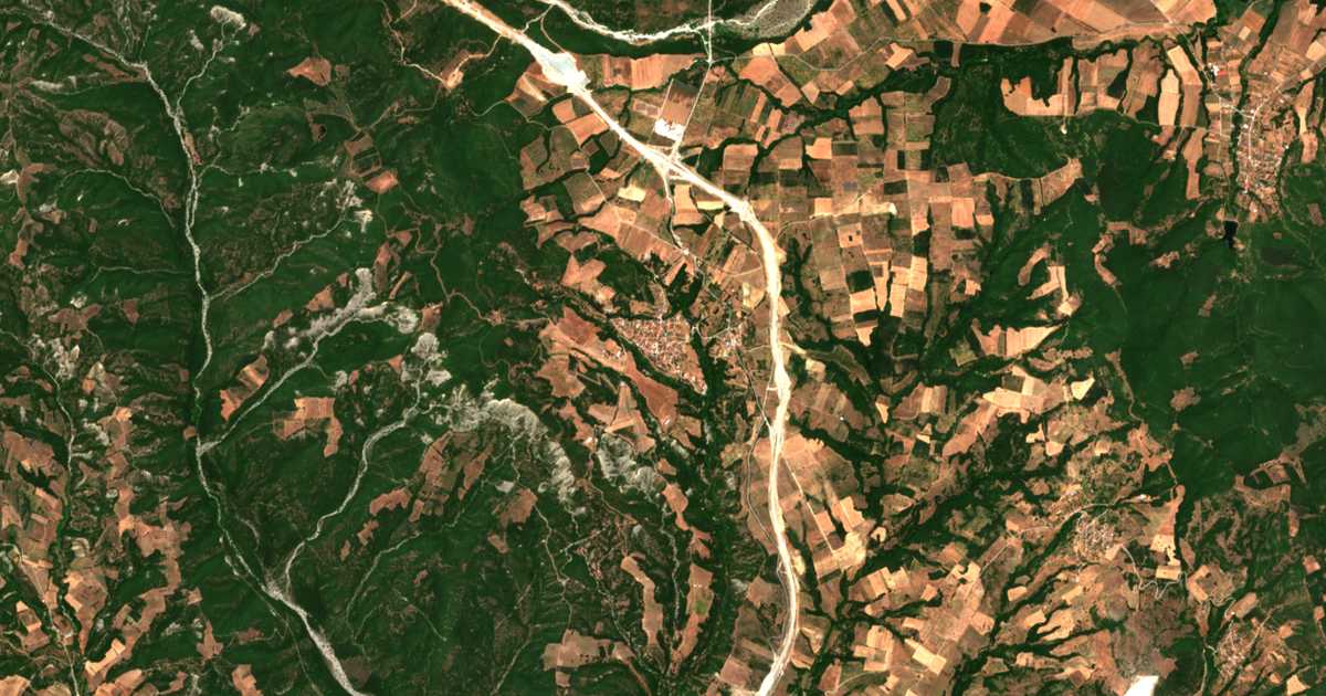 Hartă satelitară: Agiófyllon