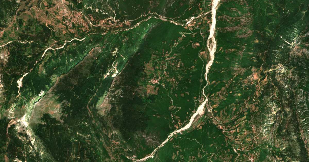 Hartă satelitară: Kalogrianí