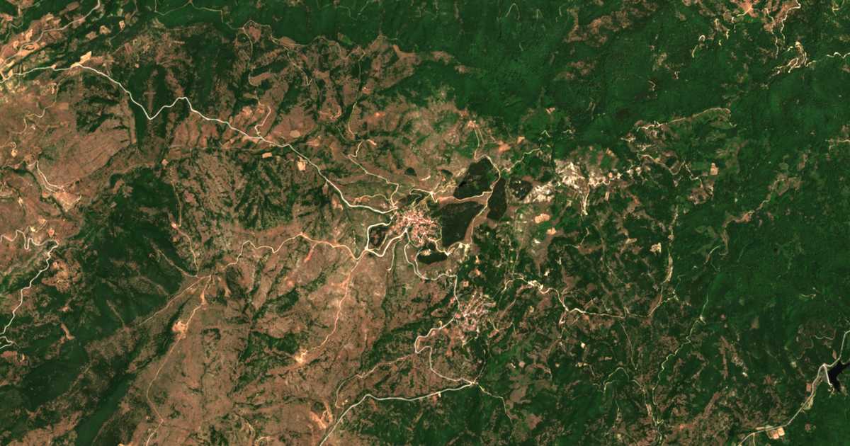 Hartă satelitară: Mavrélion
