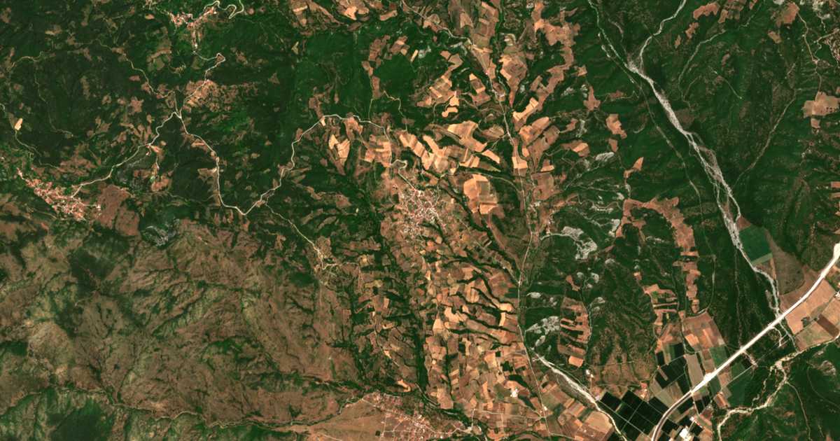 Hartă satelitară: Oxýneia