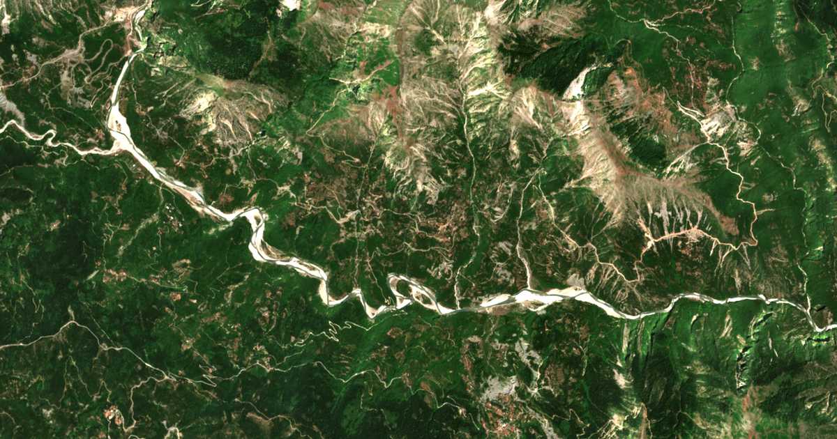 Hartă satelitară: Myrófyllon