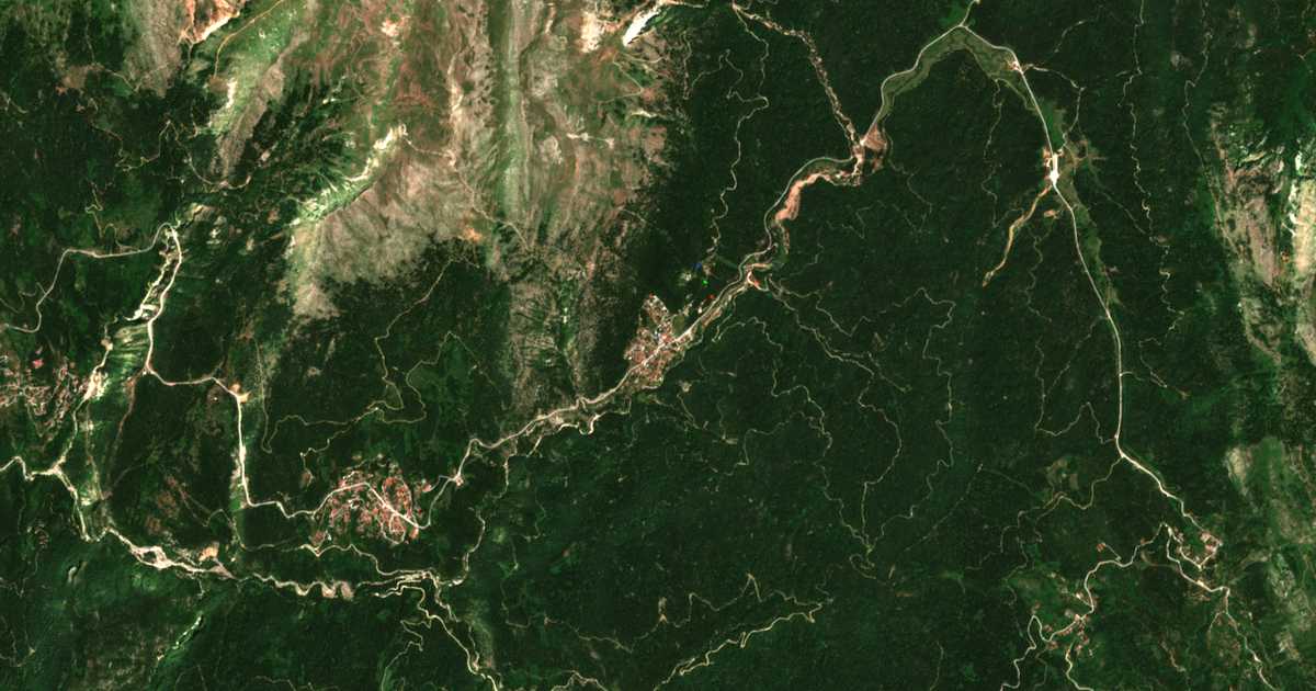 Hartă satelitară: Pertoúlion