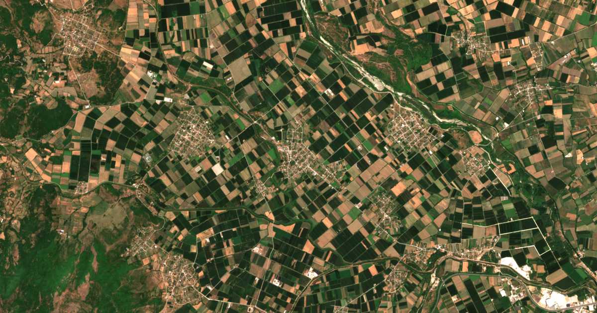 Hartă satelitară: Valtinón