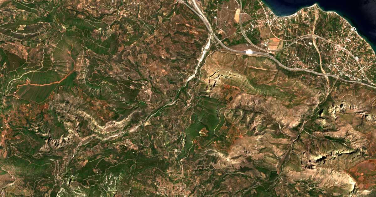 Hartă satelitară: Dervénion
