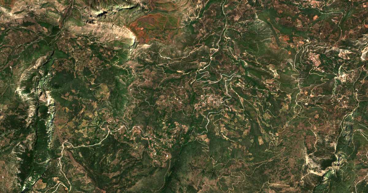 Hartă satelitară: Katholikón