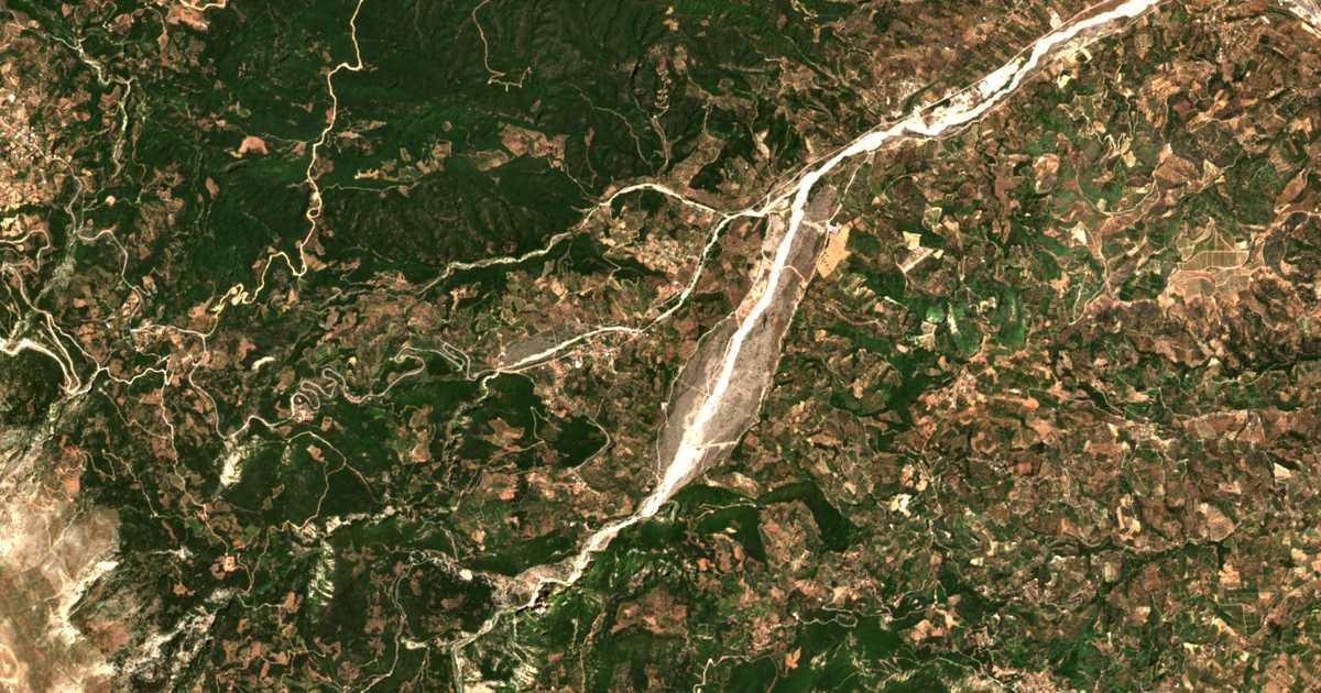 Hartă satelitară: Káto Salmeníkon