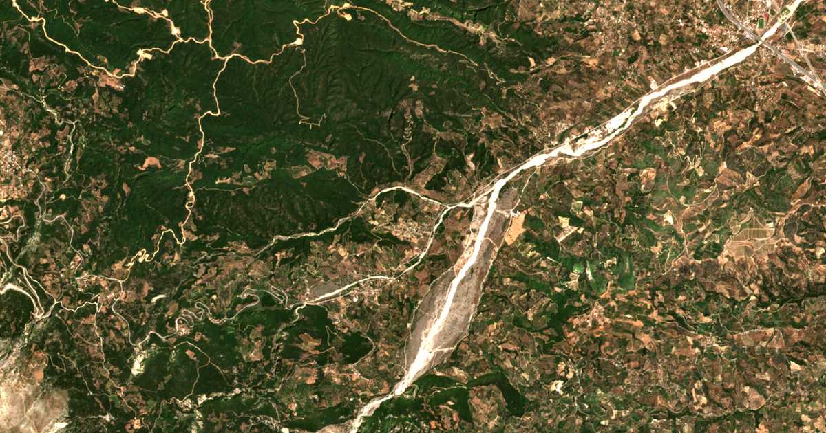 Hartă satelitară: Néo Salmeníkon