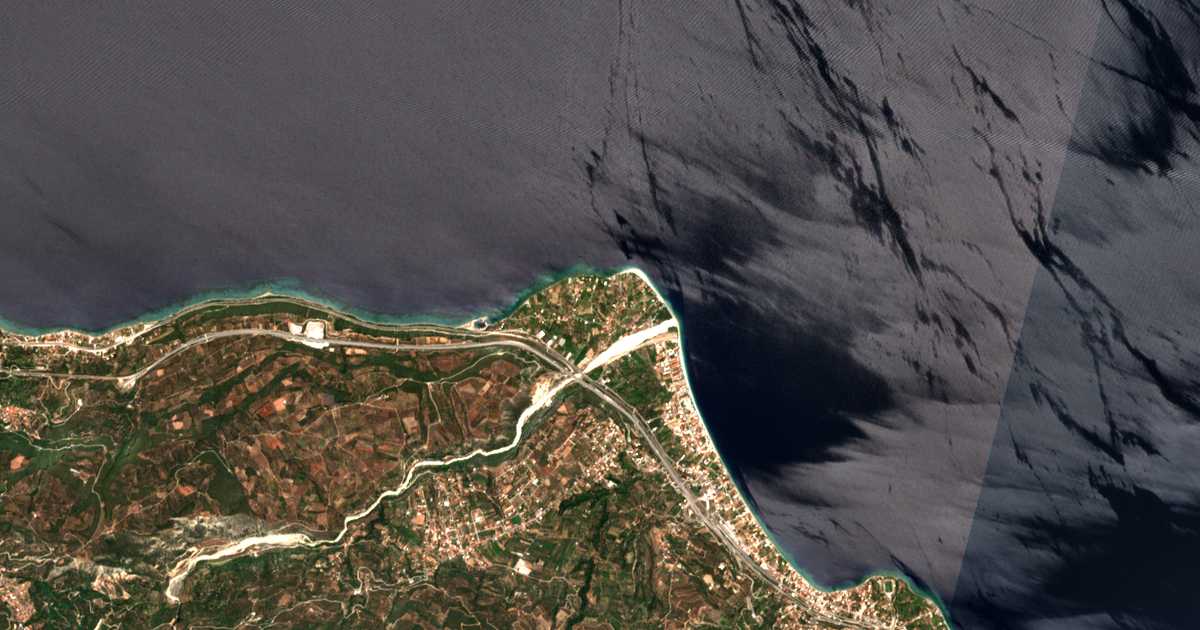 Hartă satelitară: Paralía Porovítsis