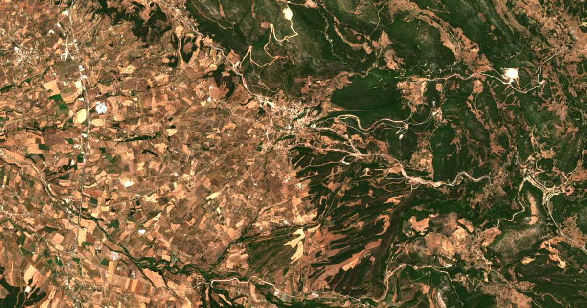 Hartă satelitară: Mastoraíika - Stamaíika