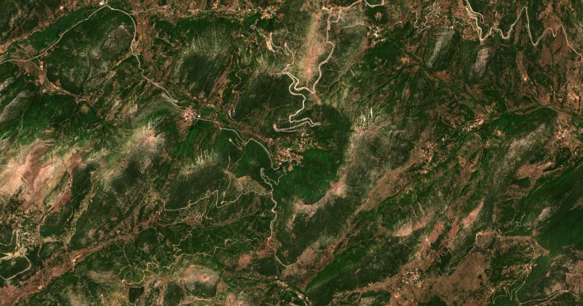Hartă satelitară: Aroanía