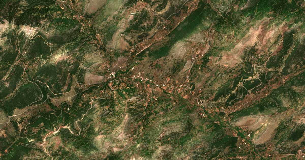 Hartă satelitară: Káto Tripótama
