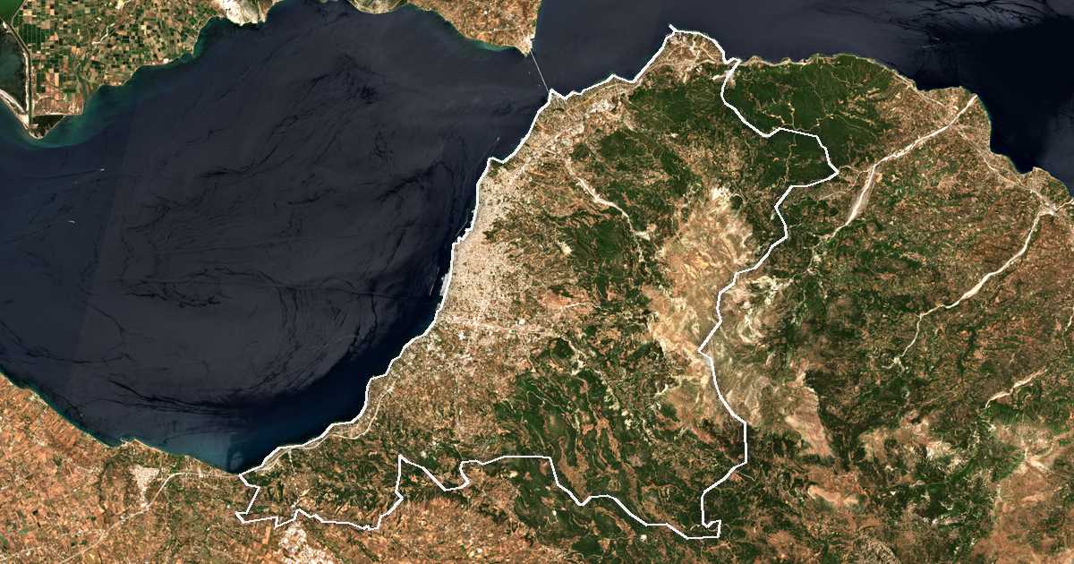 Imagine din satelit cu limita trasată: Dímos Patréon