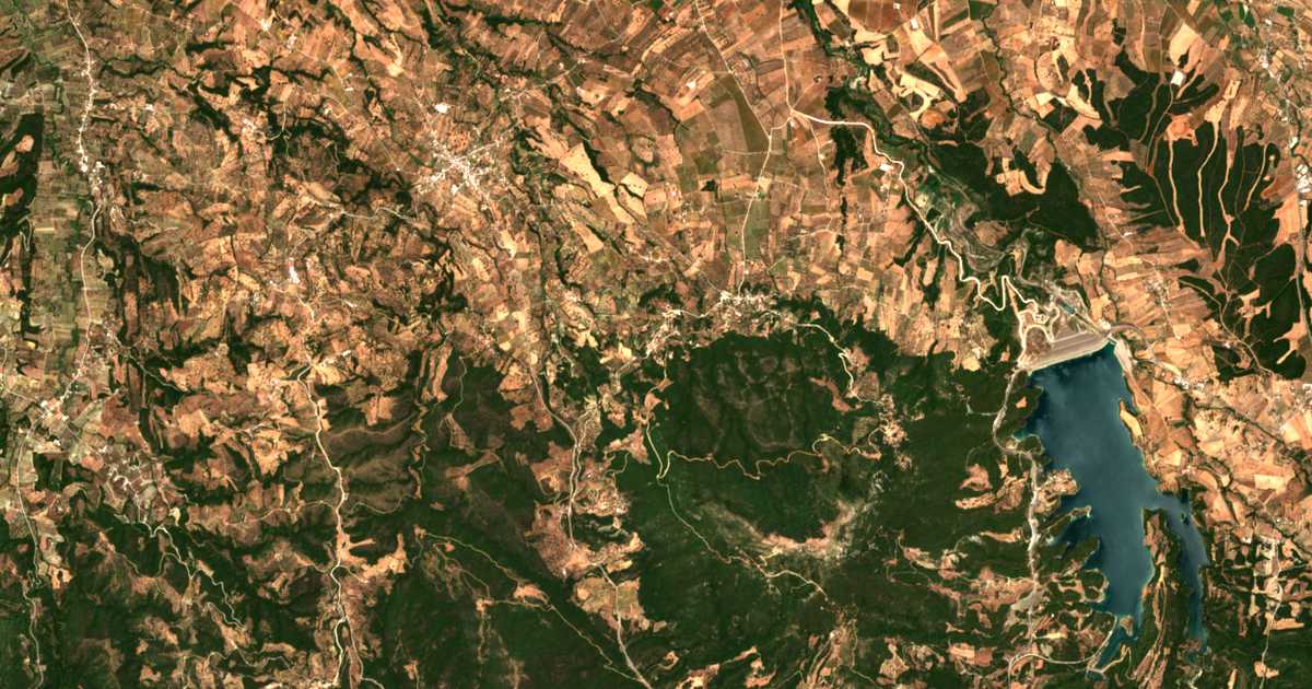Hartă satelitară: Kómi
