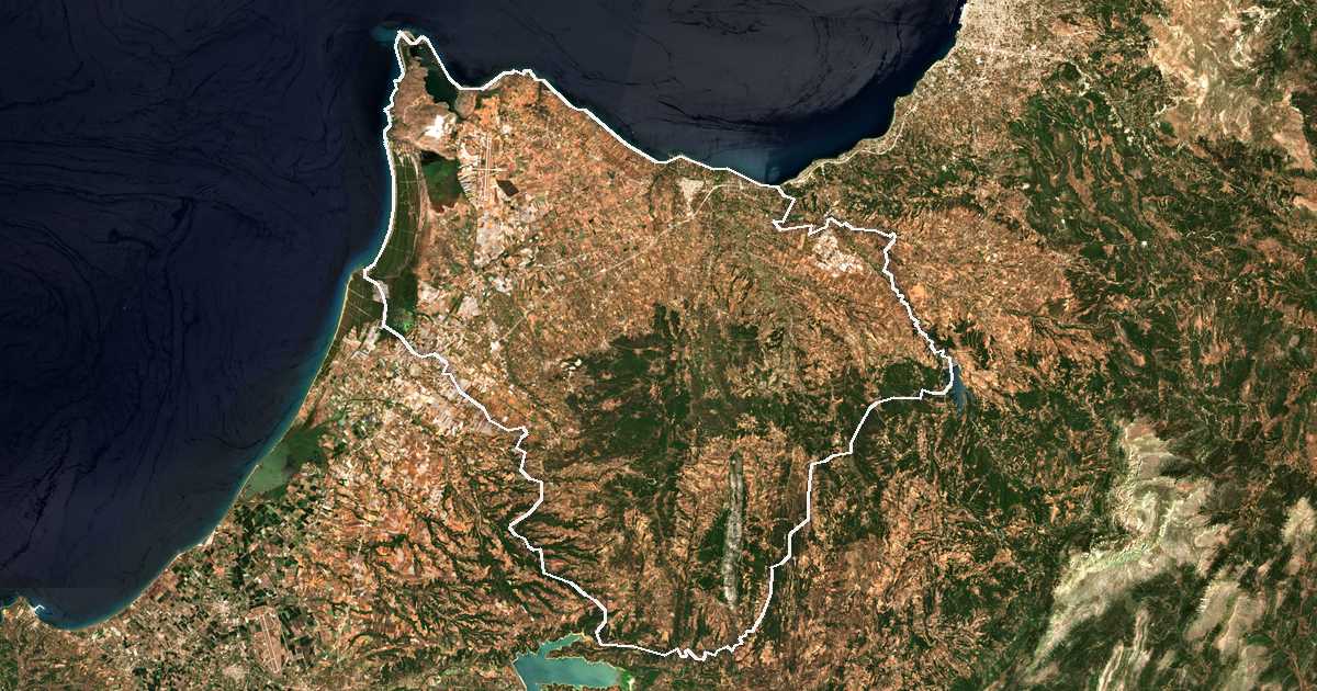 Imagine din satelit cu limita trasată: Dímos Dytikís Achaḯas