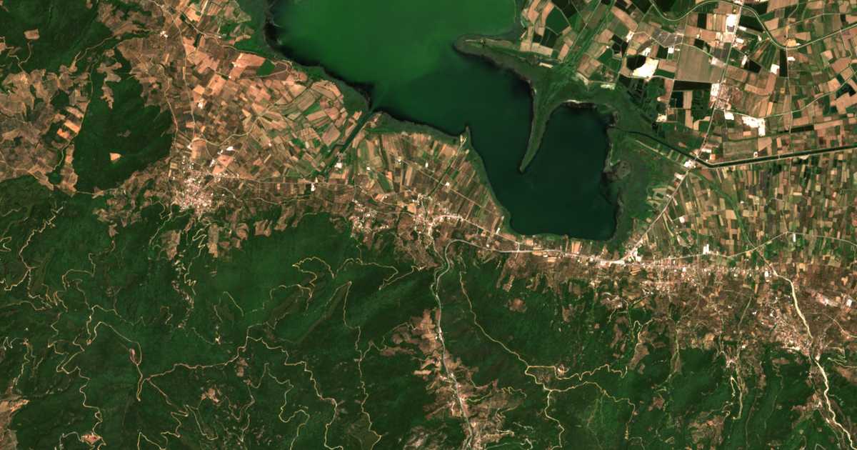 Hartă satelitară: Kleisorrévmata