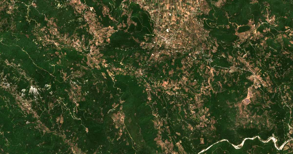 Hartă satelitară: Makrinou