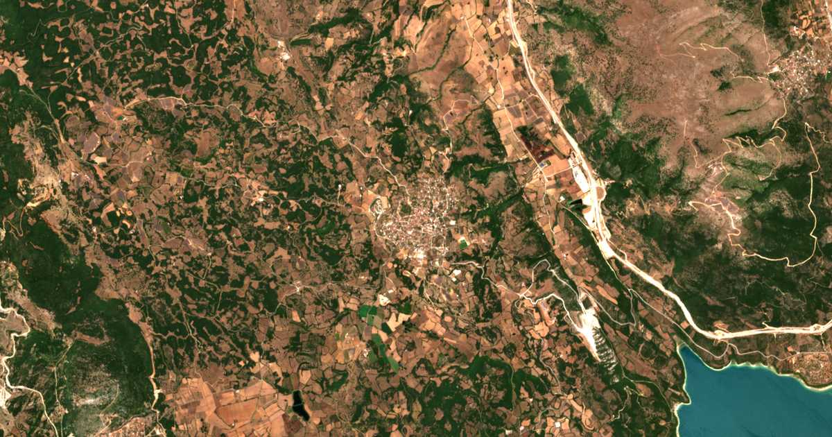 Hartă satelitară: Katouna