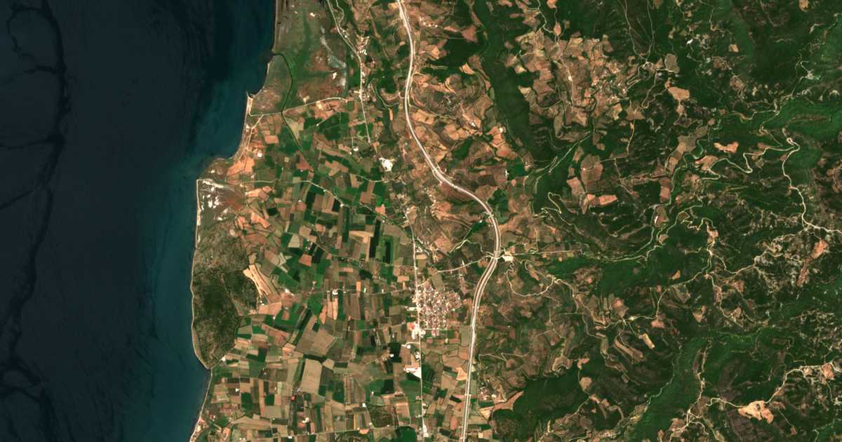 Hartă satelitară: Petrálona