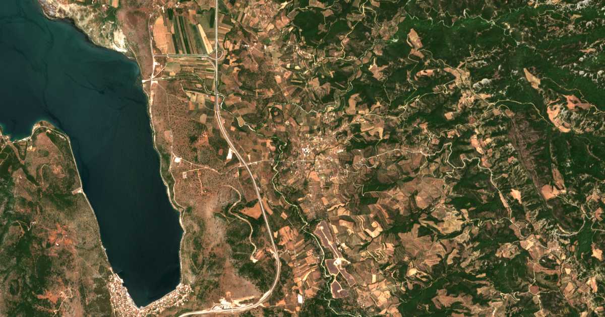 Hartă satelitară: Sardinia