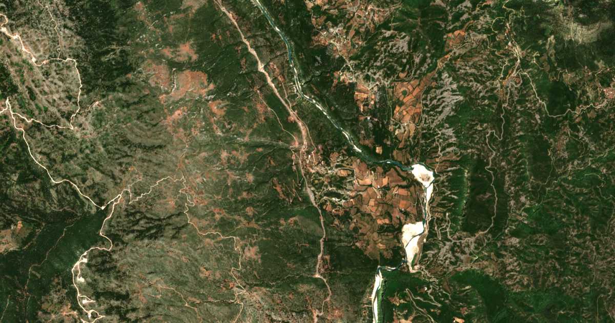 Hartă satelitară: Vrouvianá