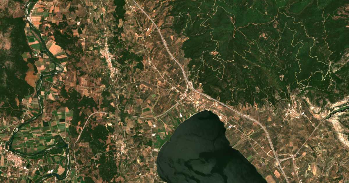 Hartă satelitară: Kefalóvrysos
