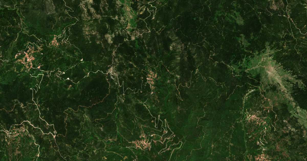 Hartă satelitară: Elatoú