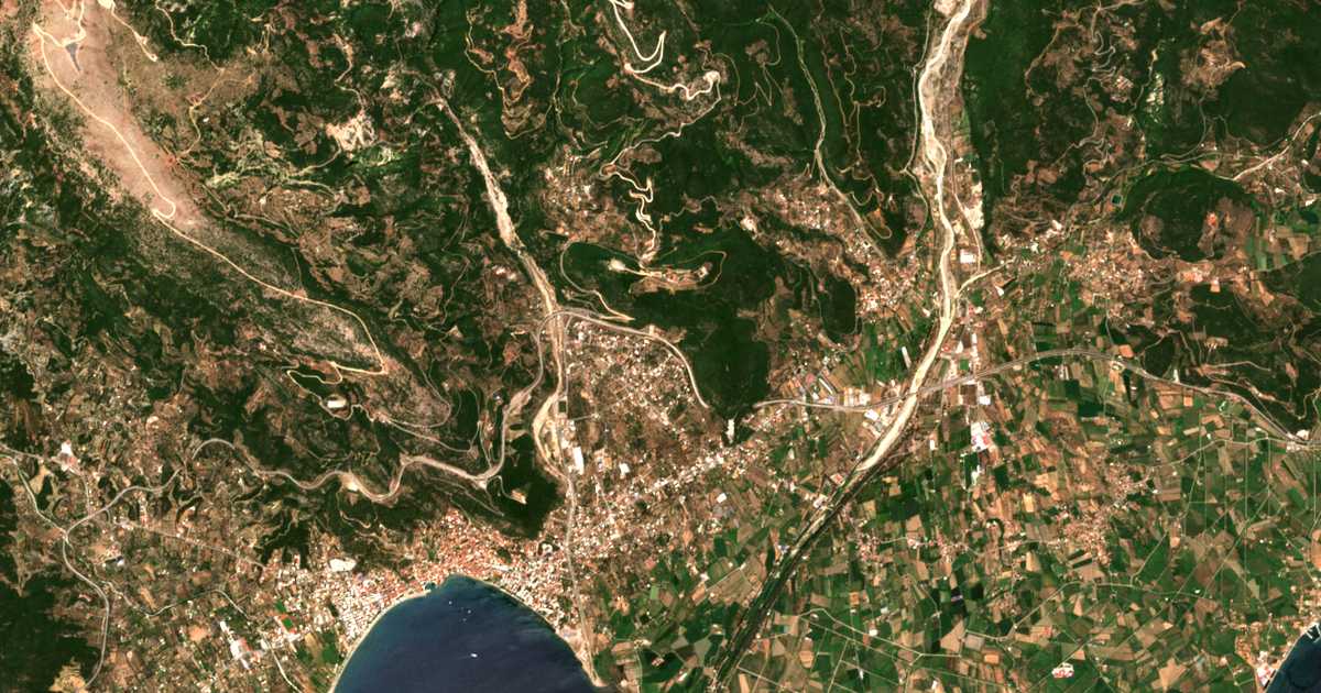 Hartă satelitară: Lygiás