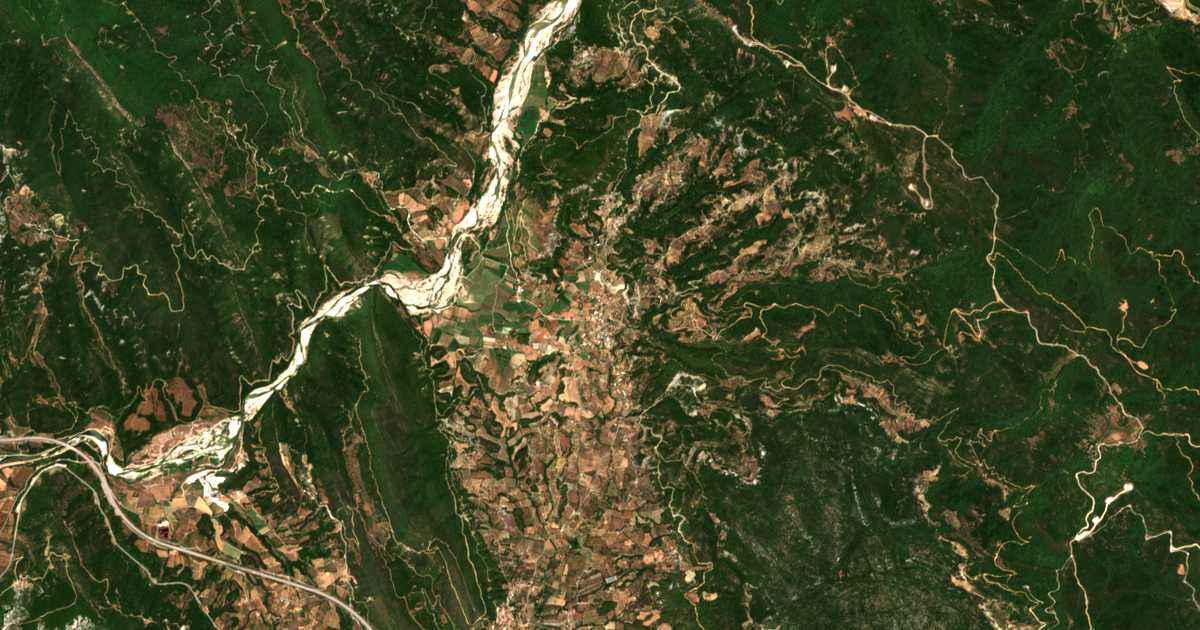 Hartă satelitară: Tríkorfon
