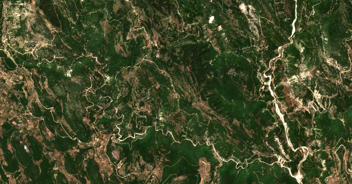 Hartă satelitară: Aetópetra
