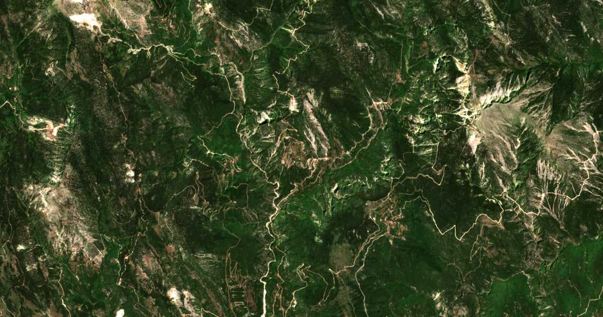 Hartă satelitară: Ampélia