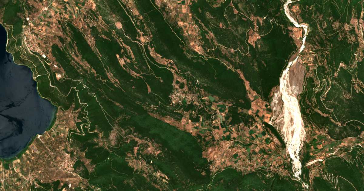 Hartă satelitară: Avaríkos