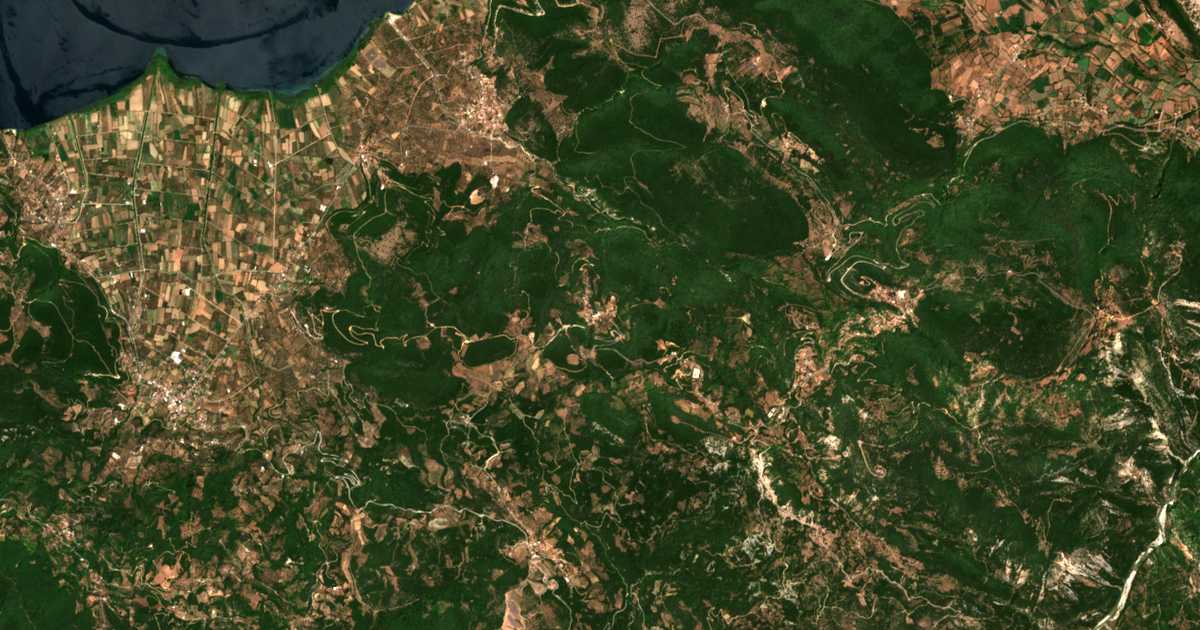 Hartă satelitară: Kaloúdion