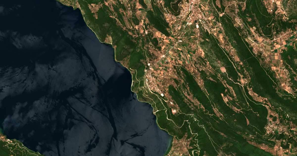 Hartă satelitară: Petrochórion