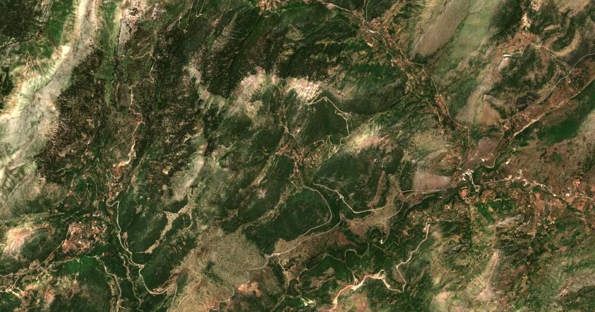 Hartă satelitară: Oreiní
