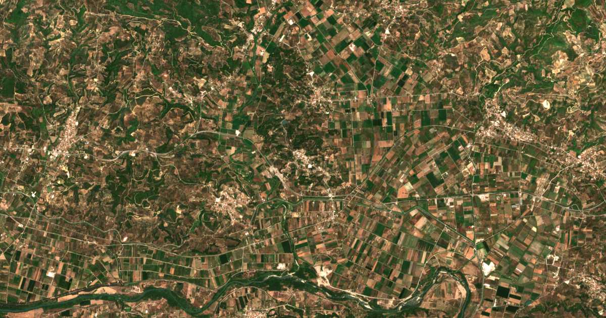 Hartă satelitară: Stréfion
