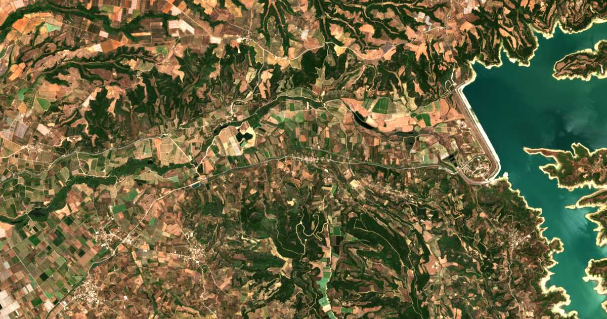 Hartă satelitară: Agios Dimitrios