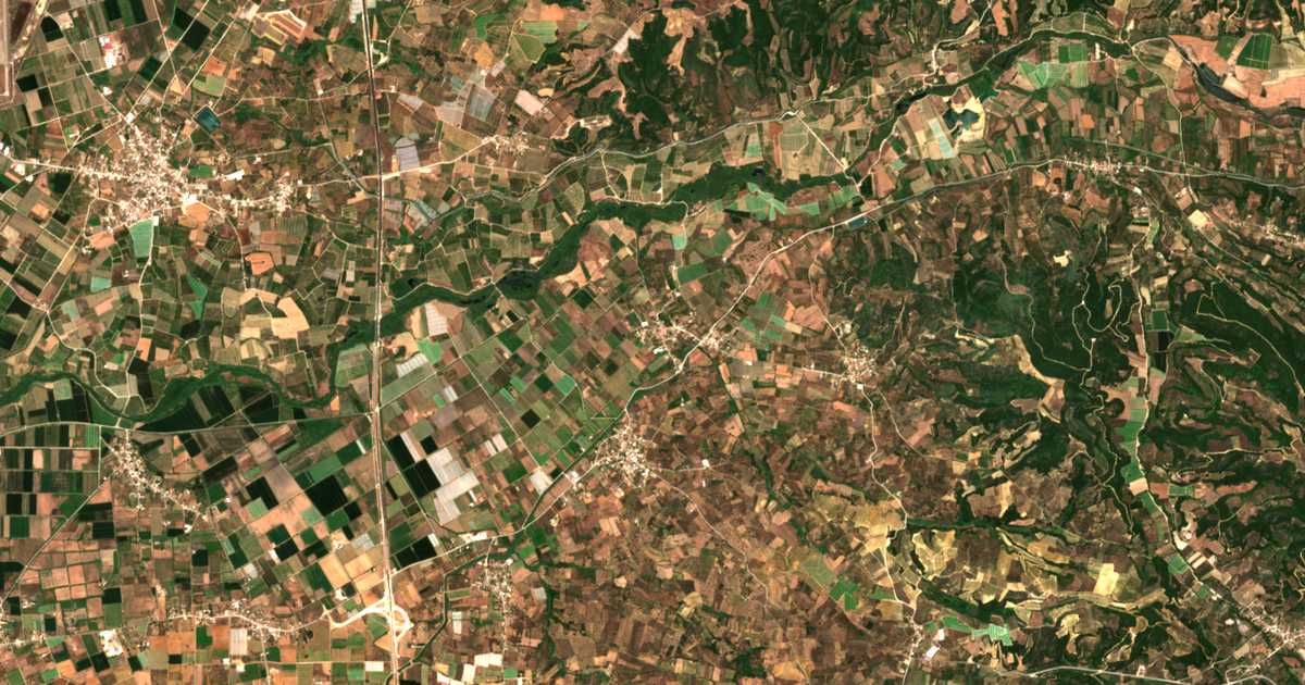 Hartă satelitară: Kalývia