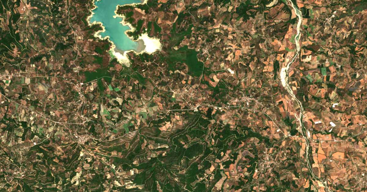 Hartă satelitară: Oraía