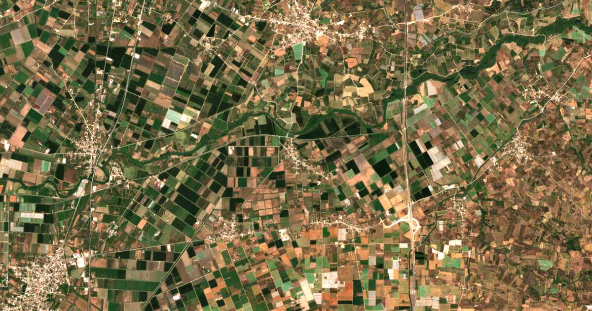 Hartă satelitară: Agia Mavra