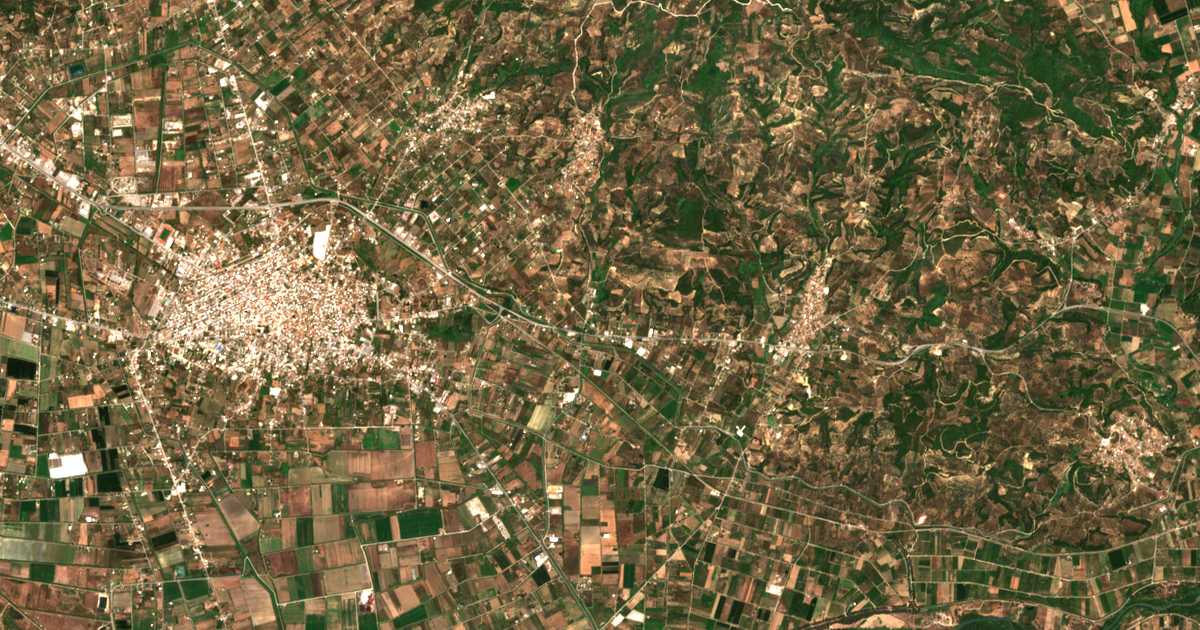 Hartă satelitară: Koliréikes Parágkes