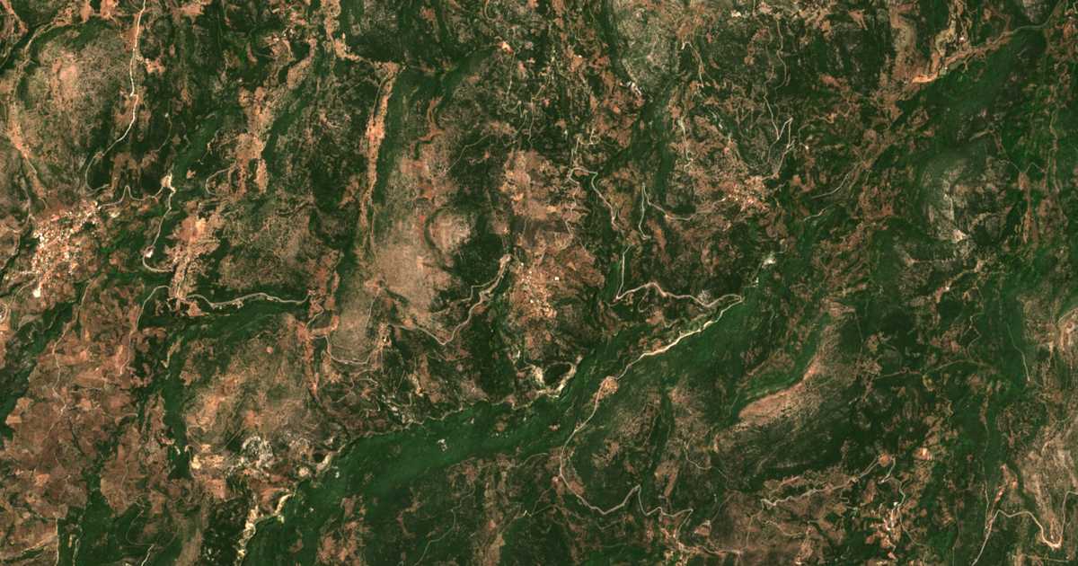 Hartă satelitară: Petrálona