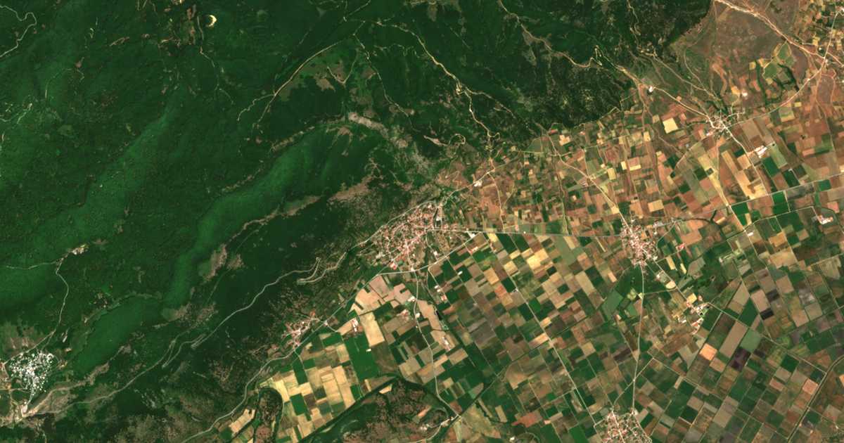 Hartă satelitară: Aetos