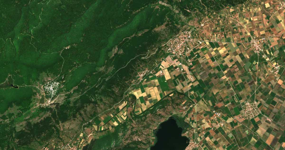 Hartă satelitară: Agrapidéai