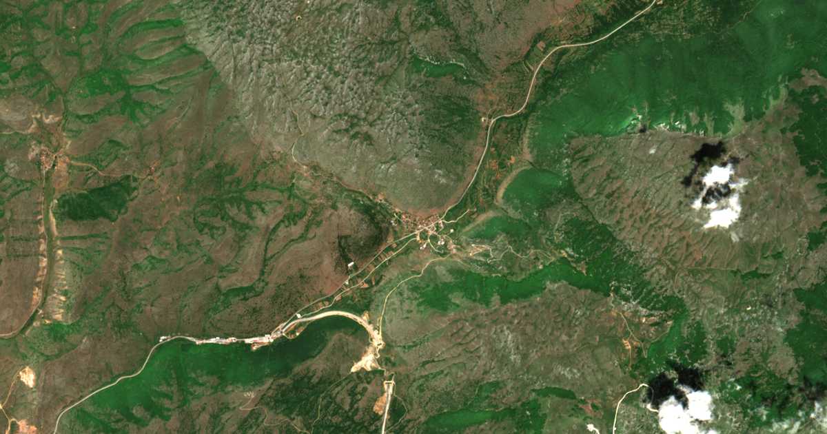 Hartă satelitară: Krystallopigi
