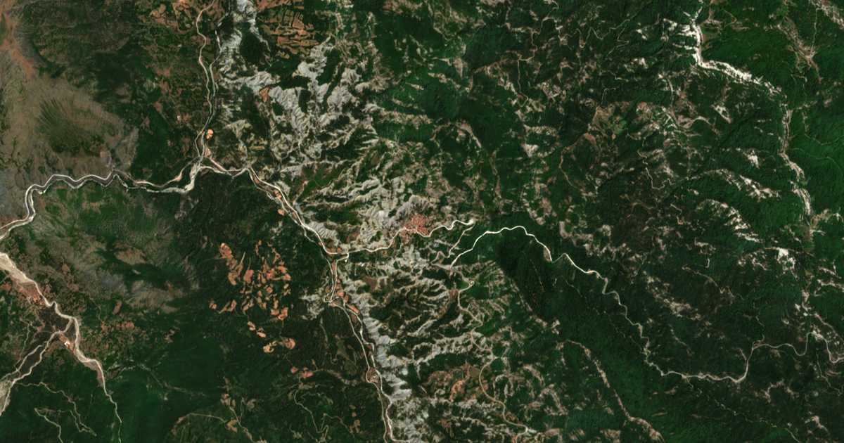 Hartă satelitară: Eptachóri
