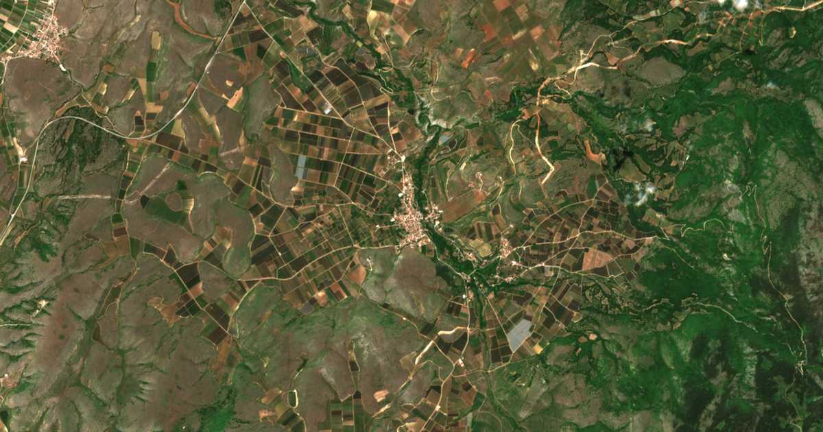 Hartă satelitară: Pýrgoi