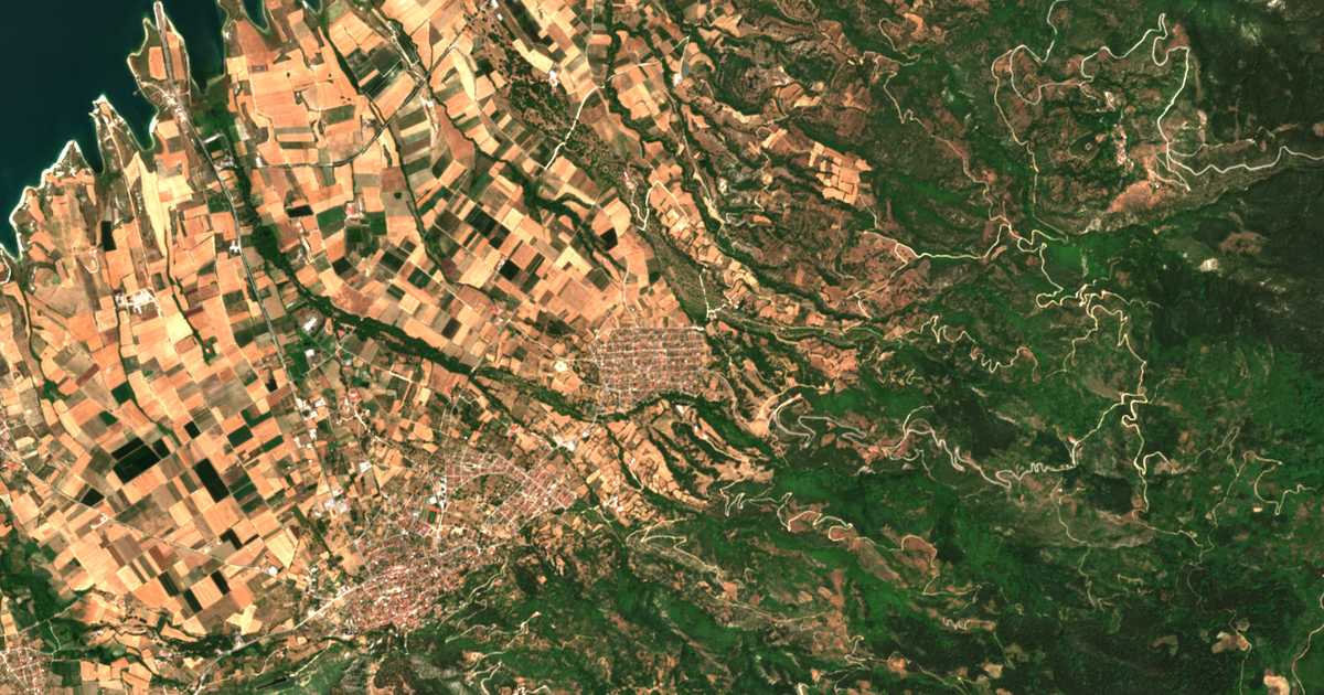 Hartă satelitară: Platanórrevma