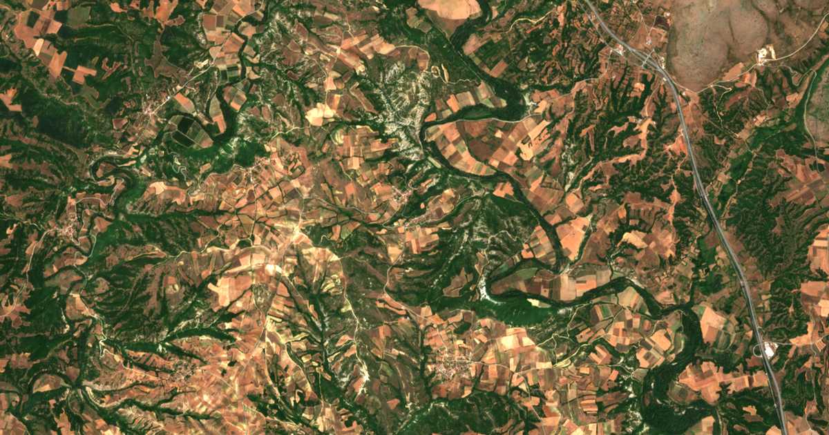 Hartă satelitară: Plataniá