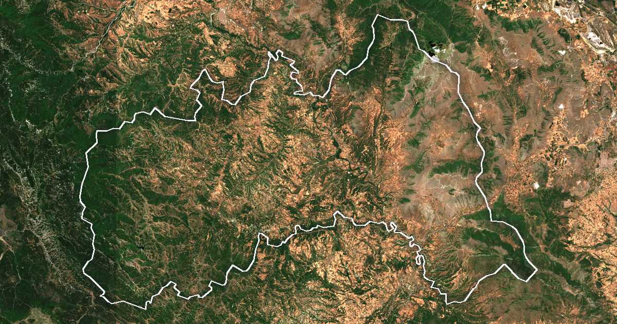 Imagine din satelit cu limita trasată: Dímos Voḯou